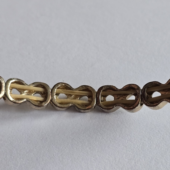 Infinity symbol bracelet stretch cream ivory colored enamel gold tone - Picture 6 of 11